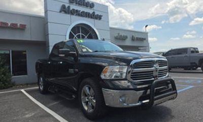 2017 Ram 1500 SLT