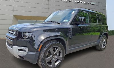 2025 Land Rover Defender 110 S