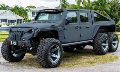 2023 Jeep Gladiator Sport