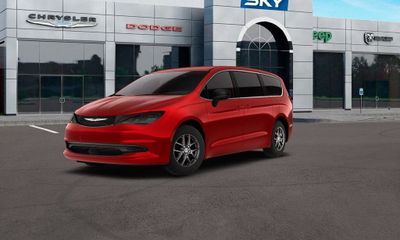 2026 Chrysler Voyager LX