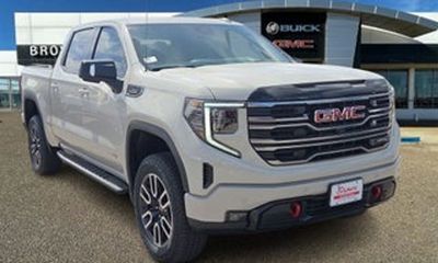2025 GMC Sierra SLT