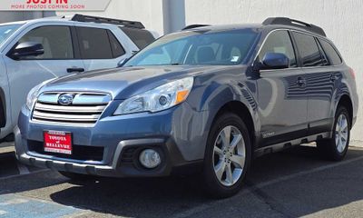 2013 Subaru Outback Premium M R