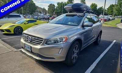 2015 Volvo XC60 Platinum NON R