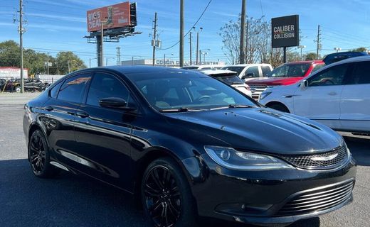 2017 Chrysler 200 LX