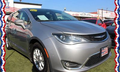 2020 Chrysler Pacifica Touring