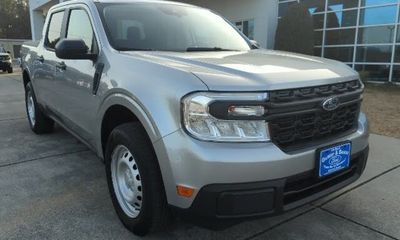 2022 Ford Maverick XL