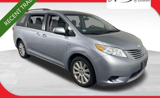 2017 Toyota Sienna LE