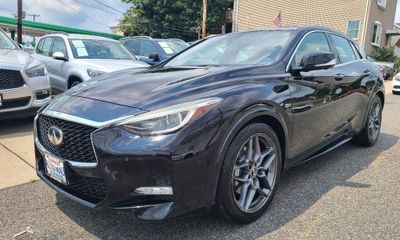 2017 Infiniti QX30 Sport