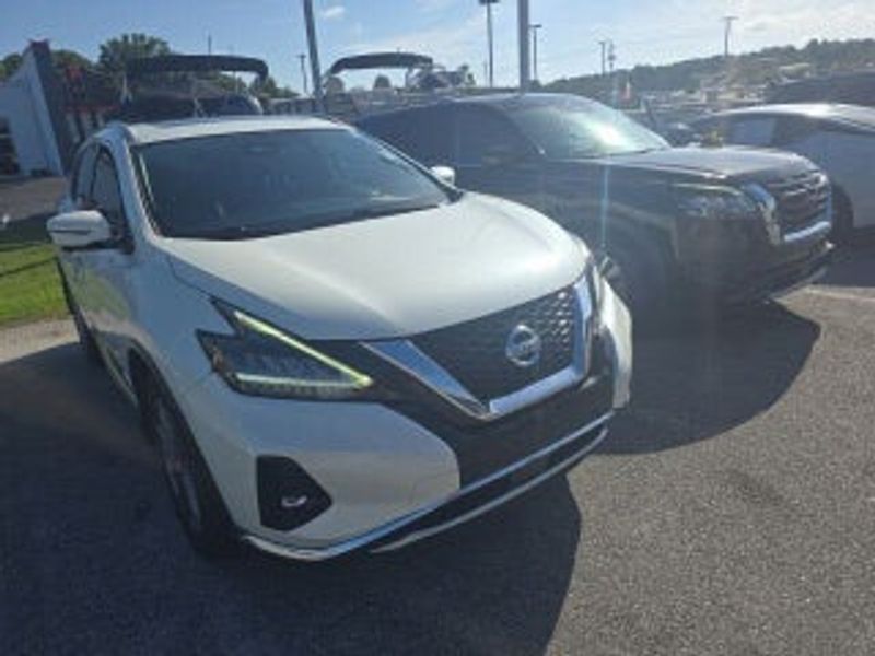 2021 Nissan Murano — a typically priced live listing