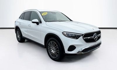 2025 Mercedes-Benz GLC-Class GLC300