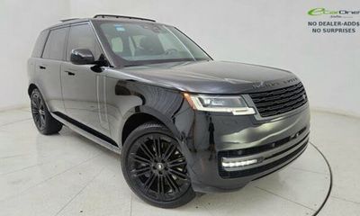 2025 Land Rover Range SE