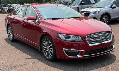 2017 Lincoln MKZ Select