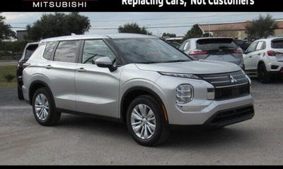 2026 Mitsubishi Outlander ES