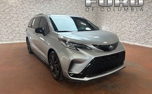 2022 Toyota Sienna XSE