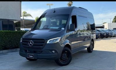 2025 Mercedes-Benz Sprinter 907 VS30 Passenger