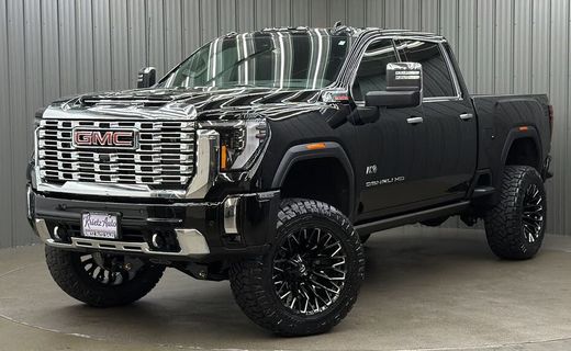 2025 GMC Sierra HD Denali
