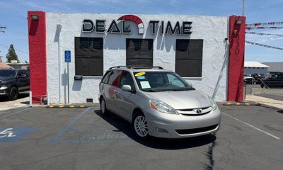 2010 Toyota Sienna XLE