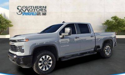 2025 Chevrolet Silverado HD Custom