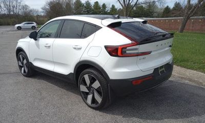 2023 Volvo C40 Ultimate Dark