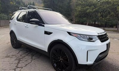 2017 Land Rover Discovery HSE Luxury