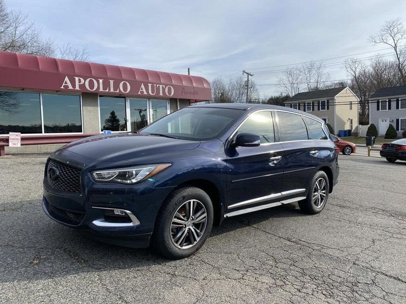 2017 Infiniti QX60 — a typically priced live listing