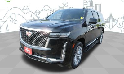 2022 Cadillac Escalade ESV Premium Luxury