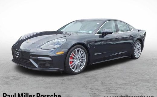 2018 Porsche Panamera