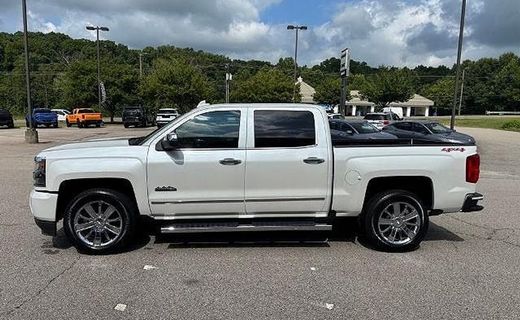 2017 Chevrolet Silverado High Country