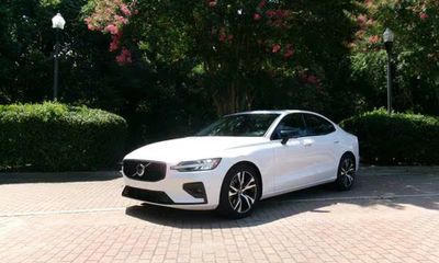 2024 Volvo S60 Plus Dark