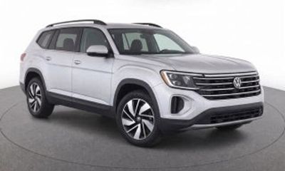2025 Volkswagen Atlas SE