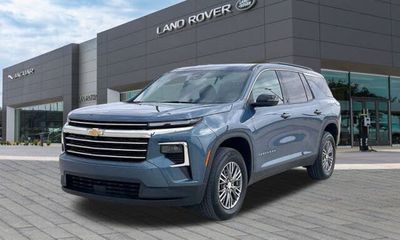 2025 Chevrolet Traverse LT