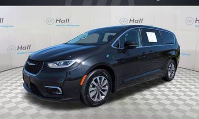 2022 Chrysler Pacifica Touring L