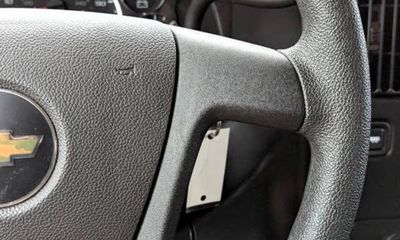 2025 Chevrolet Express 2500