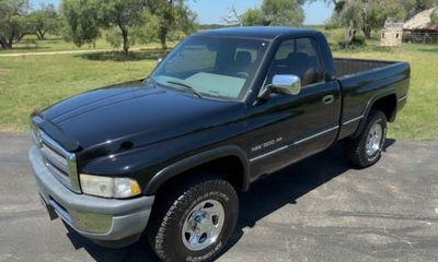 1995 Dodge Ram LT