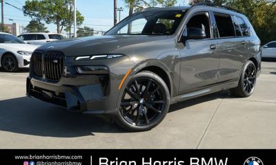 2025 BMW X7 M60i
