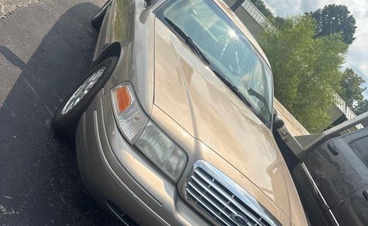 2003 Ford Crown Victoria LX