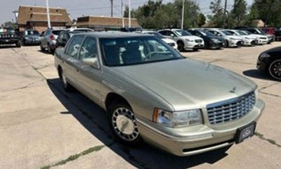 1997 Cadillac Deville Base