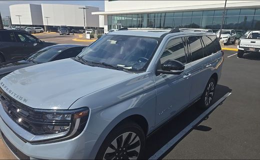 2025 Ford Expedition Platinum
