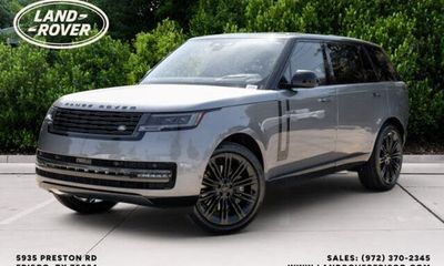 2026 Land Rover Range SE