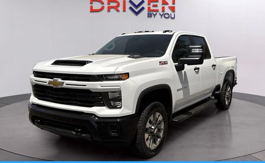 2026 Chevrolet Silverado HD Custom