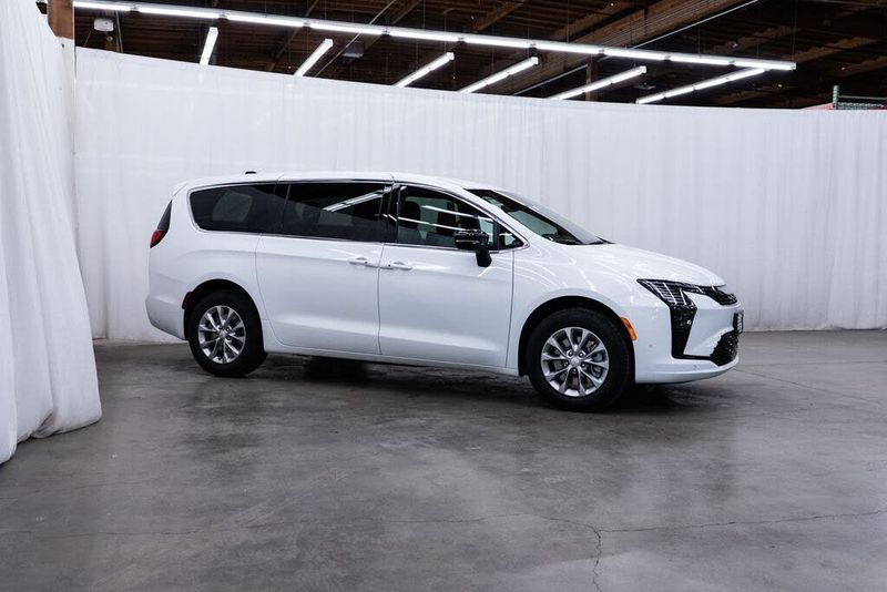 2027 Chrysler Pacifica — a typically priced live listing