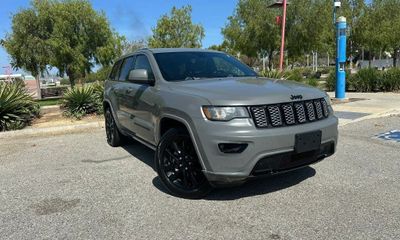 2019 Jeep Grand Cherokee Altitude