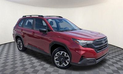 2025 Subaru Forester Base Plus