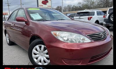 2005 Toyota Camry LE