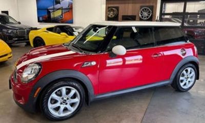 2007 Saturn SKY Base