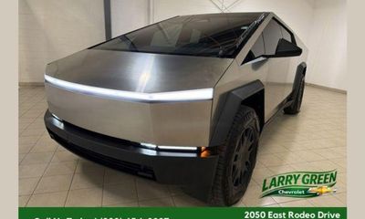 2024 Tesla Cybertruck Base