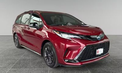 2025 Toyota Sienna XSE