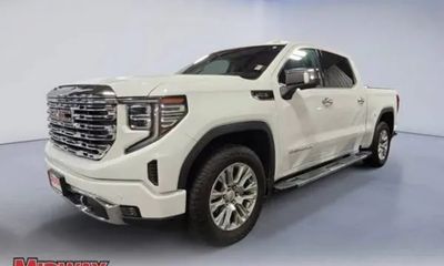2024 GMC Sierra Denali