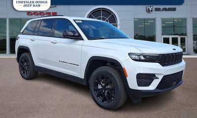 2025 Jeep Grand Cherokee Laredo Altitude