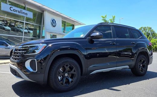 2026 Volkswagen Atlas 4MOTION Peak Edition